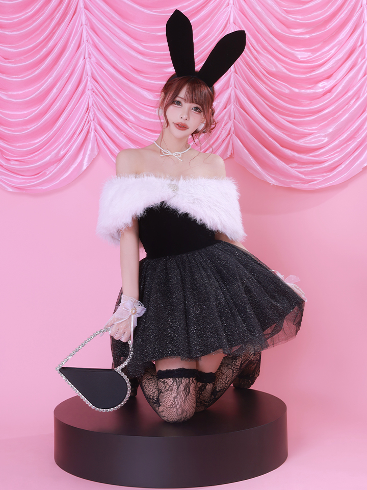 BUNNY CHAN HOUSE（バニーチャンハウス） コスプレ専門店  【2点セット】Mademoiselle Noble Bunny｜ブラック×ホワイト令嬢風オフショルチュールバニーコスプレ イメージ画像02