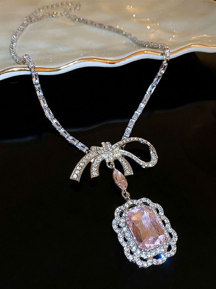 #ピンクストーンネックレス